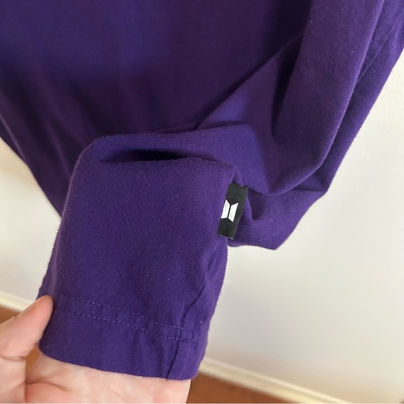 BTS Pop Up Store in Toronto Fake Love Tshirt - Picture 4 of 4